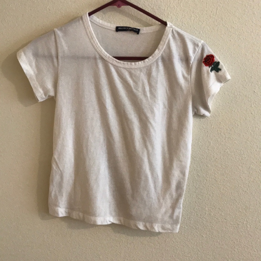 Cropped tee with embroidered detail